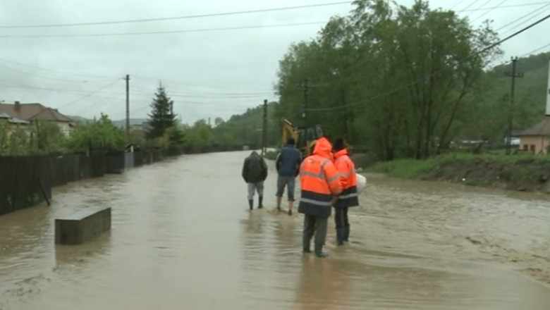 Cod galben de inundatii in cinci judete Imagine
