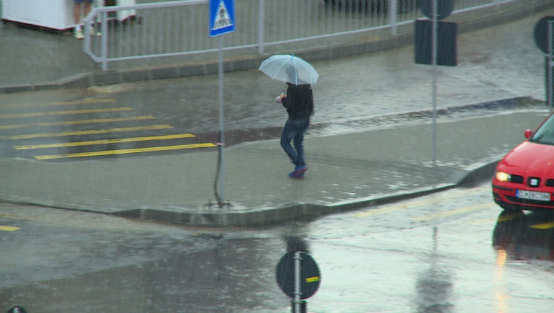 Cod galben de ploi. In Oltenia, vizate sunt judetele Gorj, Mehedinti si Valcea Imagine