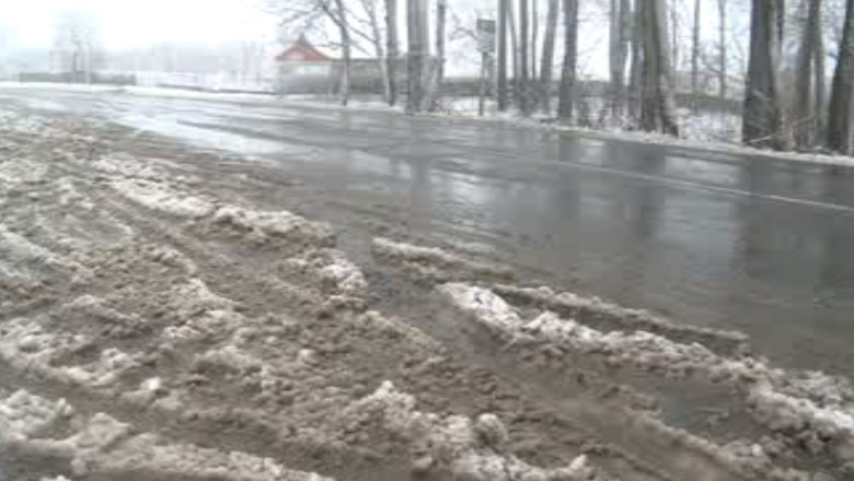 Cod galben de ploi si frig in Moldova Imagine