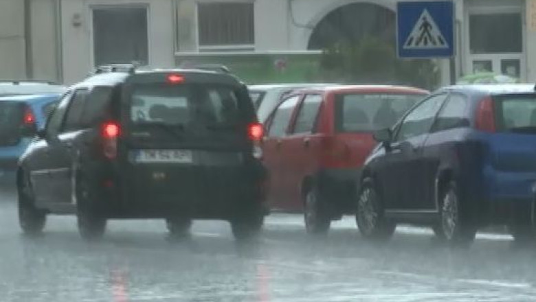 Cod galben de ploi si inundatii in Vest Imagine