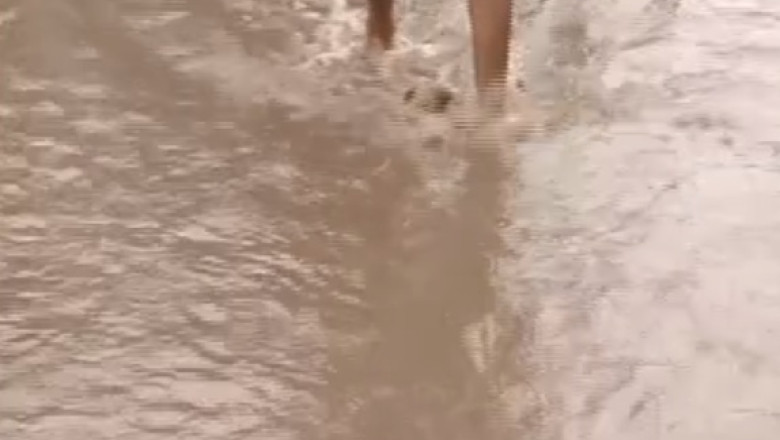 Cod portocaliu de inundatii in Galati. Avertizarea este prelungita pana la 12.00 Imagine