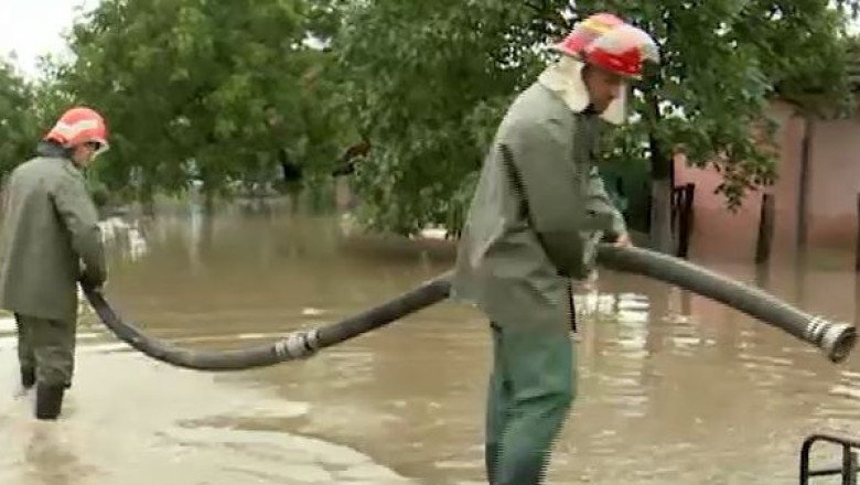 Cod portocaliu de inundatii, si astazi. Avertizarea este valabila pana la ora 16 Imagine