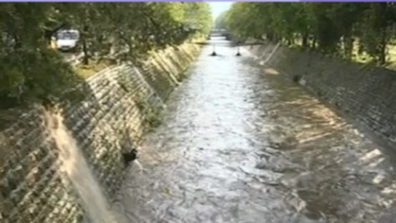 Cod portocaliu de ploi in Bulgaria Imagine