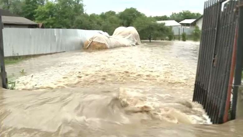 Cod portocaliu de ploi si inundatii. Harta zonelor afectate Imagine