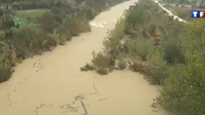 Cod portocaliu de ploi si inundatii in Franta Imagine