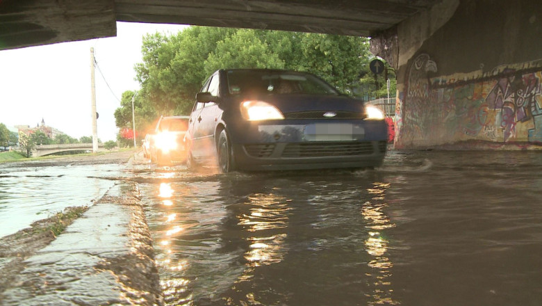 Cod portocaliu de vijelie pentru Timisoara. Furtuna a lovit cu furie in aceasta seara orasul Imagine
