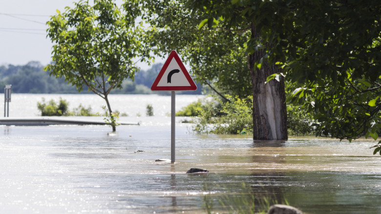 Cod portocaliu si galben de inundatii in mai multe judete Imagine