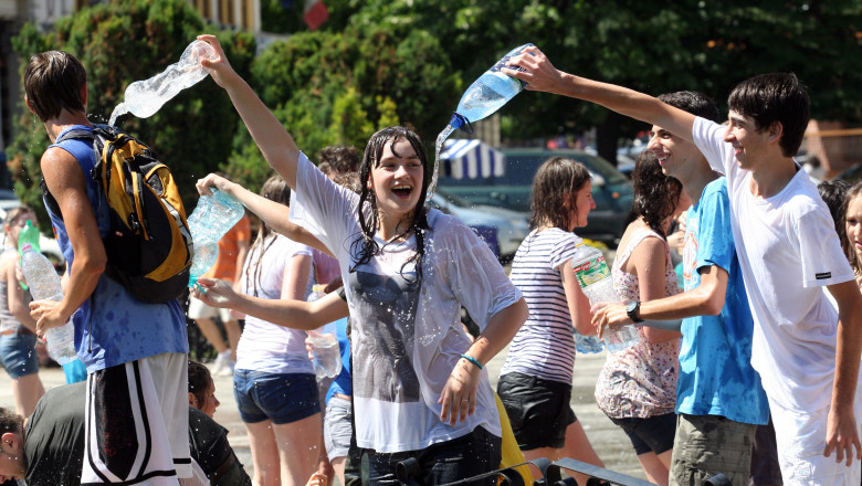 COD PORTOCALIU. Urmeaza doua zile cu 40 de grade la umbra Imagine