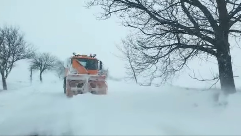 Cod rosu de viscol si ninsori in judetele Botosani si Iasi. Circulatia rutiera s-a inchis pe toate drumurile Imagine