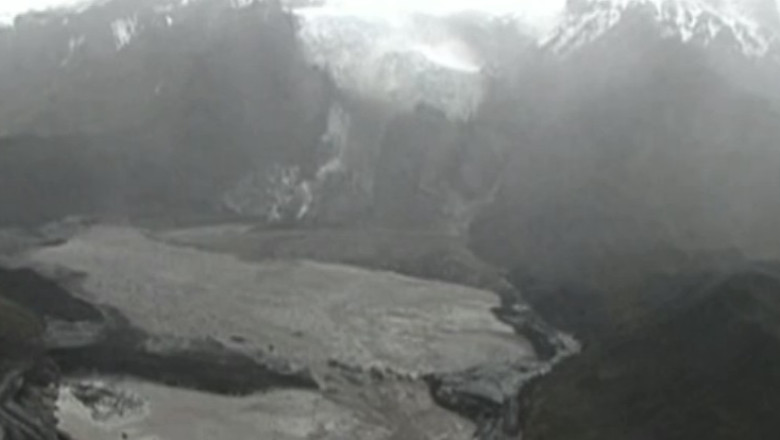 Cod rosu in Islanda. Cel mai mare vulcan al tarii a erupt Imagine