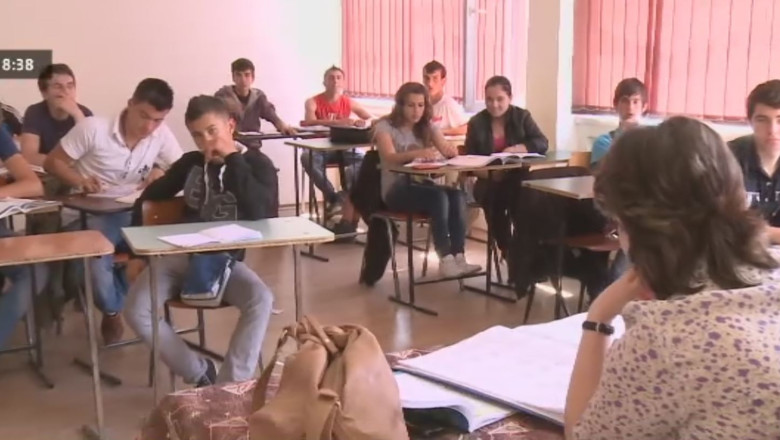 Codul de Etica nu rezolva problemele din scoli. Specialistii spun ca prevederile nu se pun in aplicare Imagine