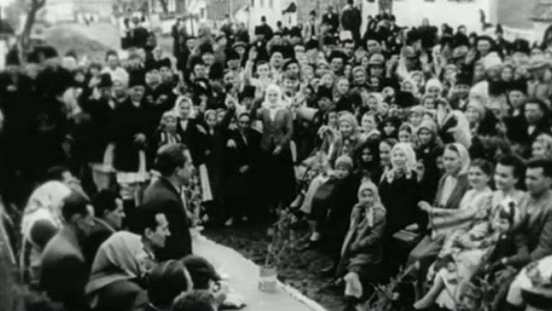 Colectivizarea a dus la distrugerea satului romanesc Imagine