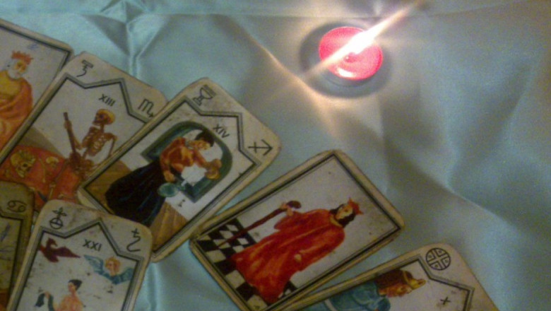 Colegiul Psihologilor: Romanii apeleaza in continuare la vrajitoare, vraci si bioenergeticieni Imagine