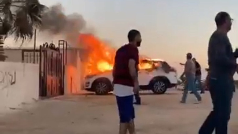 Colonisti israelieni au atacat un oras in Cisiordania. Trupele IDF au ucis trei palestinieni Imagine