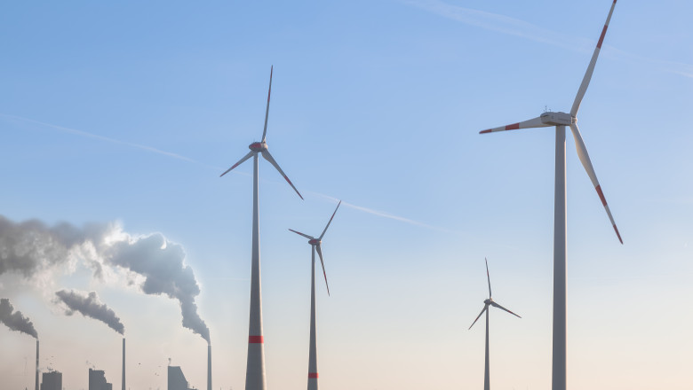 Comisarul european pentru piata interna cere bancilor din UE sa accelereze finantarea tranzitiei energetice Imagine