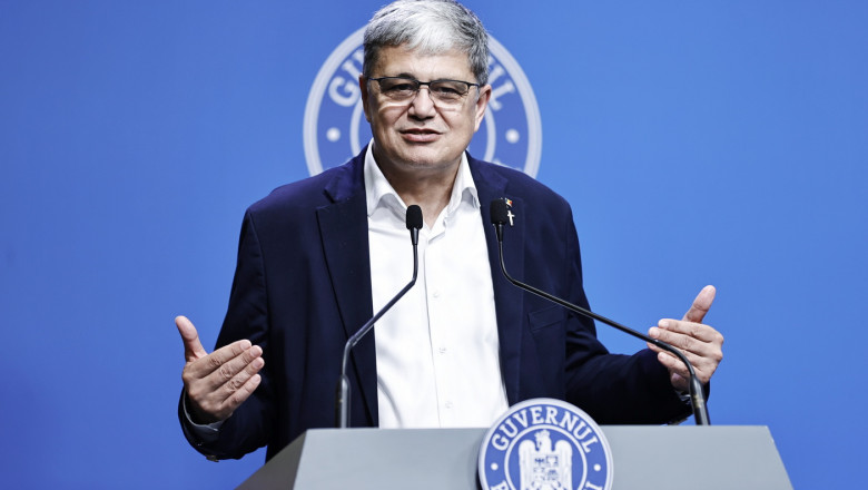 Comisia Europeana a suspendat 869 milioane de euro din cererea 3 din PNRR. Bolos anunta cate jaloane sunt neindeplinite Imagine