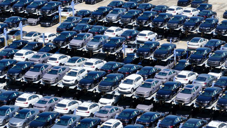 Comisia Europeana anunta ca are majoritatea necesara pentru a suprataxa masinile electrice chinezesti. Beijingul ameninta Imagine