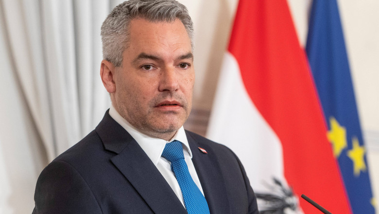 Comisia Europeana il refuza pe Nehammer: Daca dam bani pe ziduri si garduri nu ne mai raman pentru alte lucruri Imagine