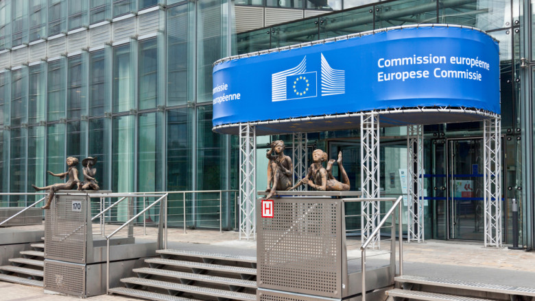 Comisia Europeana recomanda inceperea negocierilor de aderare la UE cu Republica Moldova si Ucraina Imagine