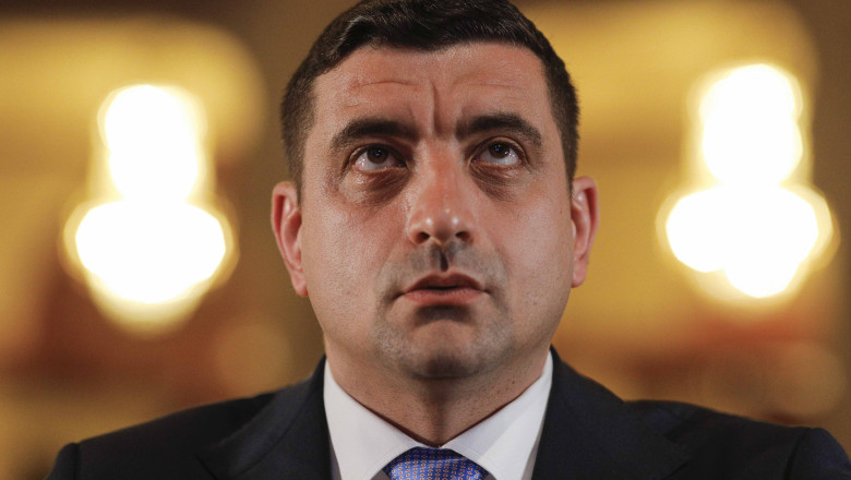 Comisia Europeana, replica pentru Simion: Nu s-a luat nicio decizie de suspendare a fondurilor europene pentru Romania Imagine