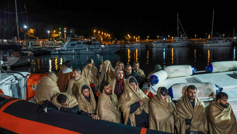 Comisia Europeana vrea sa deporteze mai multi migranti: "Cei care nu au nevoie de protectie sa se intoarca in tarile lor" Imagine
