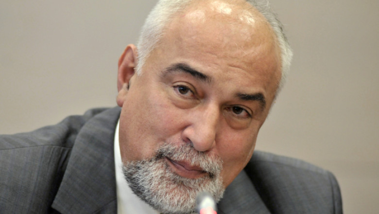 Comisia juridica a dat aviz favorabil pentru inceperea urmaririi penale in cazul senatorilor I.Ariton si V.Vosganian Imagine