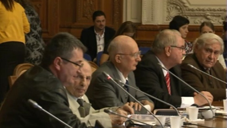 Comisia Rosia Montana, mandat prelungit. Comisia poate lucra pana pe 10 noiembrie Imagine