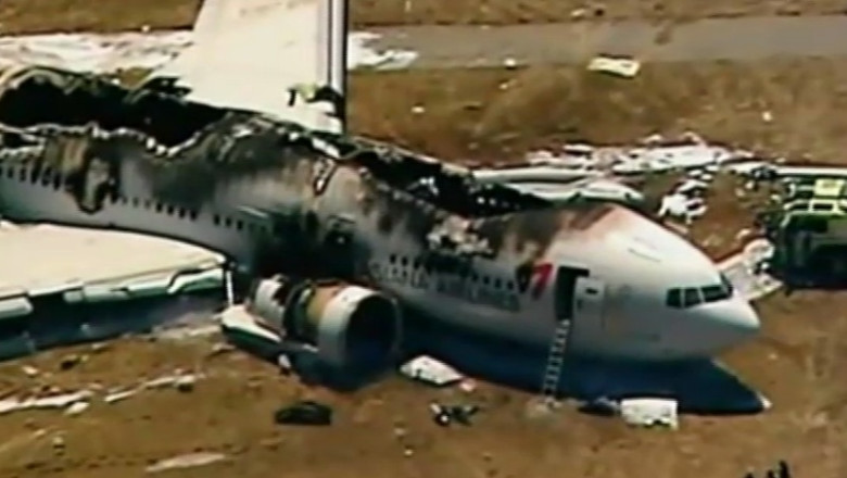 Compania Boeing, data in judecata de supravietuitori ai cursei de avion care s-a prabusit la San Francisco Imagine