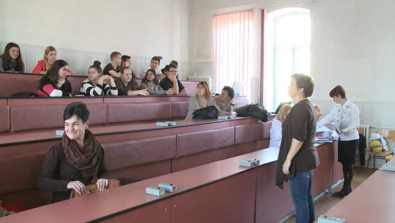 Companiile le pot cere scolilor sa pregateasca specialistii de care au nevoie Imagine