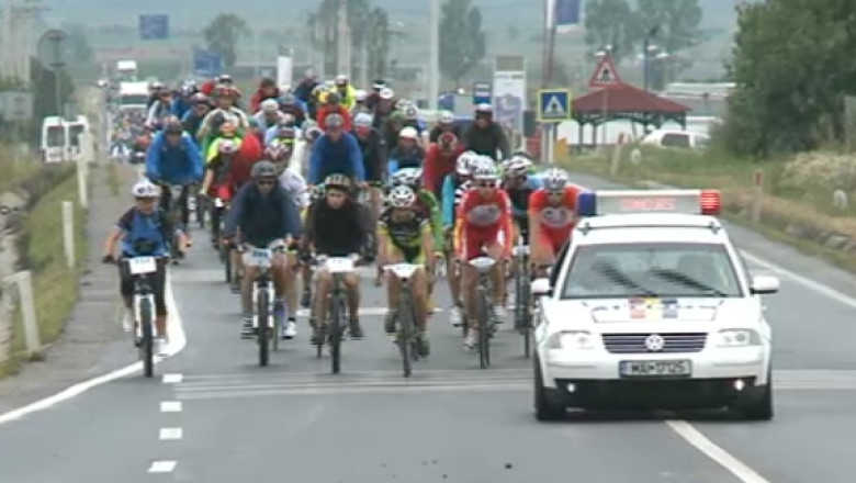 Competitie inedita. Turul bisericilor fortificate din Sibiu, pe bicicleta Imagine