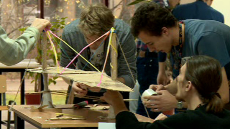 Competitie inginereasca la Iasi: studentii s-au intrecut in prototipuri de poduri Imagine