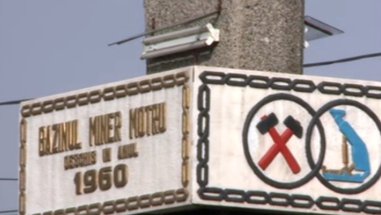 Complexul Energetic Oltenia cumpara produse de papetarie de 140.000 de lei pentru „reorganizarea personalului”. Angajatii intra in somaj tehnic Imagine