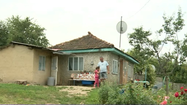 Comuna divorturilor. Munca in strainatate permite gasirea unor soti mai buni Imagine