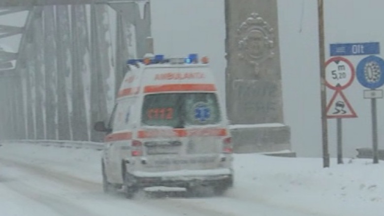 Comunicare defectuoasa intre autoritati dupa ce au pierdut o ambulanta pe A1 Imagine