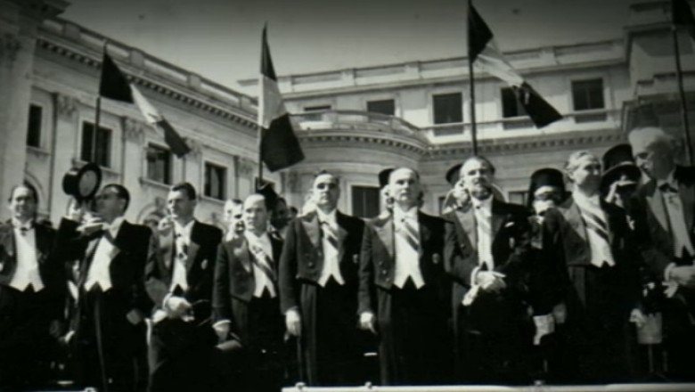 Comunizarea imediata, amanata de 23 august 1944. Moscova planuise instalarea fara intarziere a unui guvern-marioneta Imagine