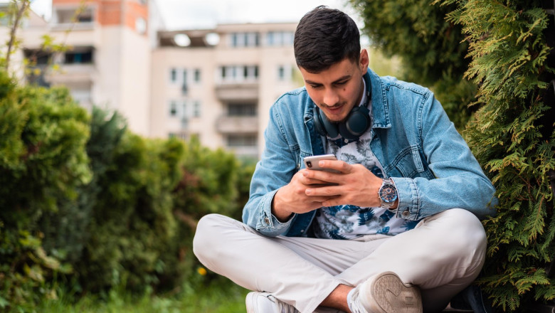 Concluzia unui studiu britanic: Aproape jumatate dintre tineri ar prefera o lume fara internet Imagine