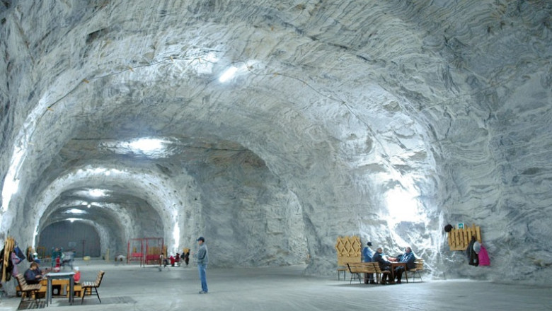 Concurs de ciclism unic in lume. Participantii vor traversa Salina din Targu Ocna Imagine