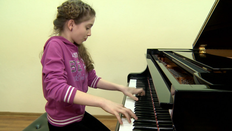 Concurs pentru cei mai talentati mici pianisti din Romania Imagine