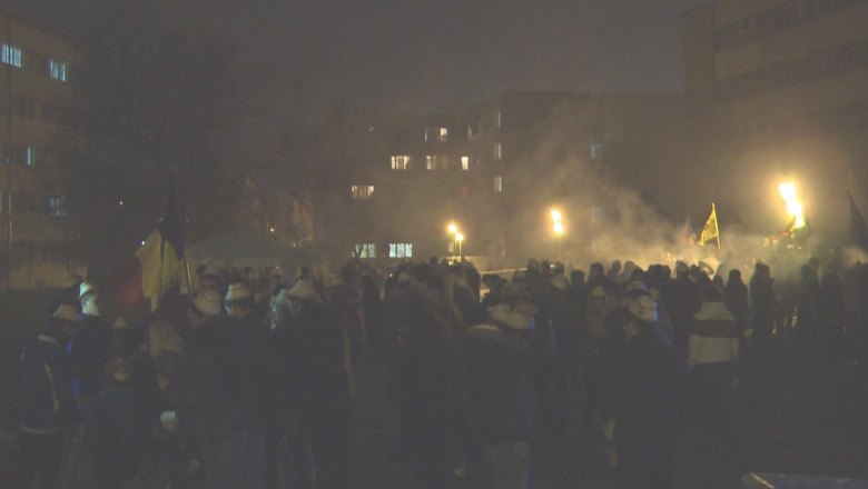 Concurs studentesc de gratare. Petrecerea traditionala a fost organizata in campusul T. Vladimirescu Imagine