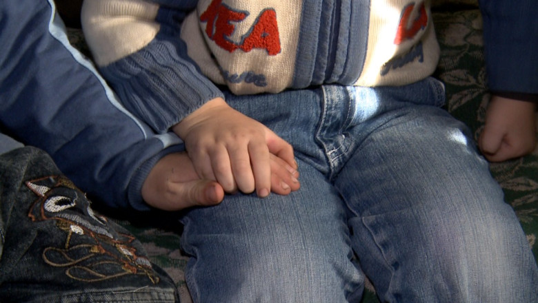 Condamnati de saracie. Unul din cinci copii nu are acces la educatie si servicii medicale Imagine