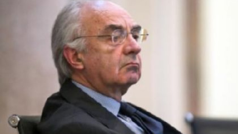 Conducerea Bancii Vaticanului si-a dat demisia Imagine