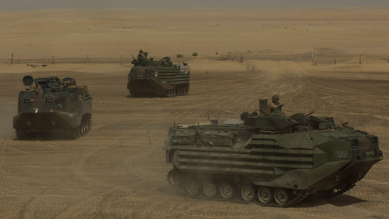 Conducerea Parlamentului aproba achizitia a 44 de vehicule amfibii din inventarul Infanteriei Marine a SUA pentru armata romana Imagine