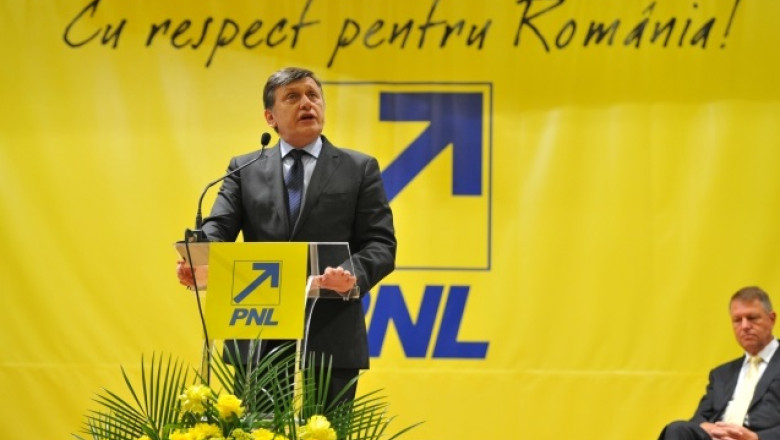 Conducerea PNL a demisionat in bloc. Numele vehiculate pentru sefia partidului: Klaus Iohannis si Ludovic Orban Imagine