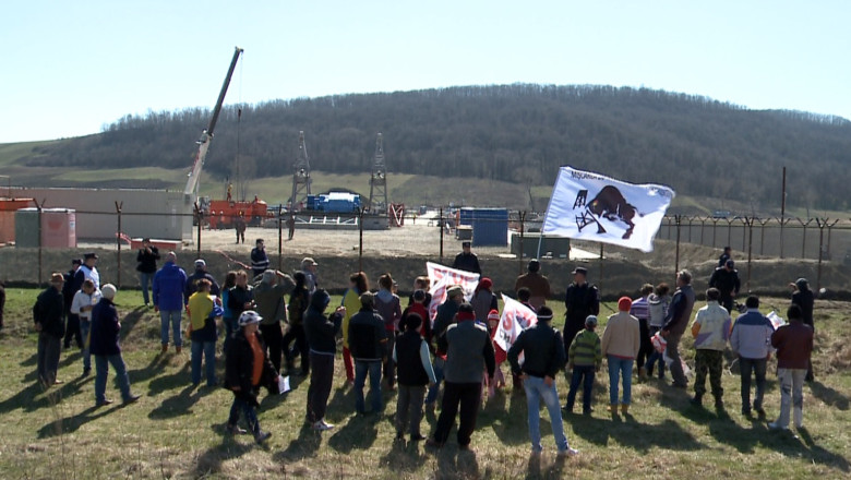 Conflict la Pungesti. Zeci de localnici au protestat din nou fata de gazele de sist Imagine
