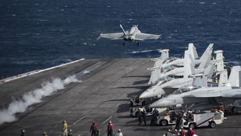 Conflict Marina SUA - Administratia Trump. Daca Marina nu va primi noile avioane F/A-XX, portavioanele ar putea deveni ineficiente Imagine