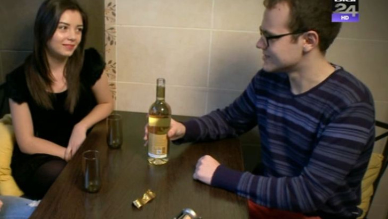 Consilier de eticheta. Cum procedam cand primim cadou o sticla de bautura? Imagine