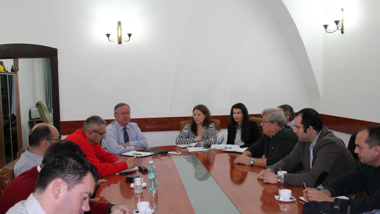 Consiliul Judetean Bihor a cerut firmelor sa reia lucrarile la drumul Oradea-Deva din luna martie Imagine