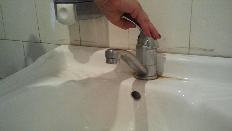 Constanta, ca in Evul Mediu. Sute de oameni din zona industriala a orasului au fost lipsiti de apa rece, apa calda si caldura  Imagine