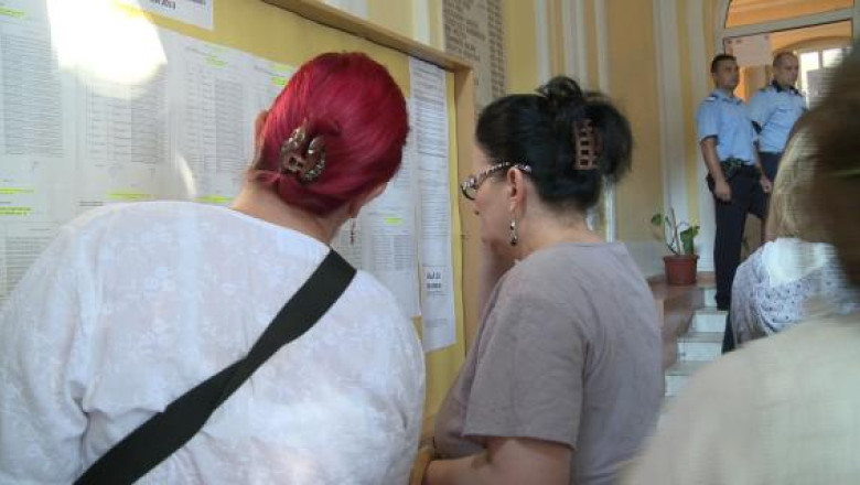 Continua protestele in invatamant. Sindicalisti din Bihor au pichetat sediul Guvernului si pe cel al USL Imagine