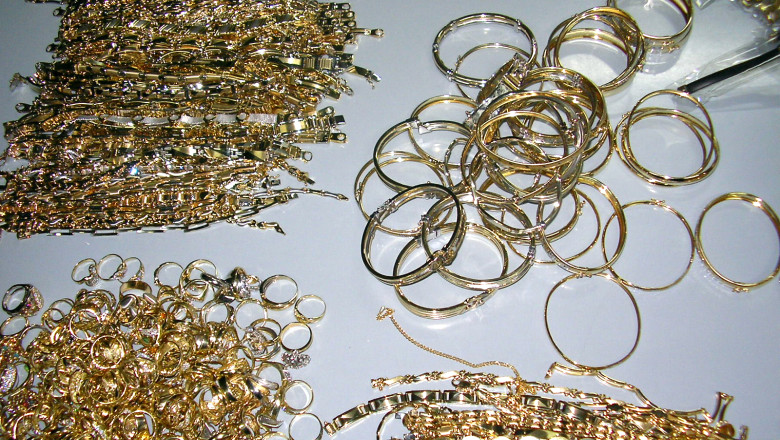 Contrabanda cu bijuterii din Turcia. 91 de persoane sunt cercetate penal Imagine